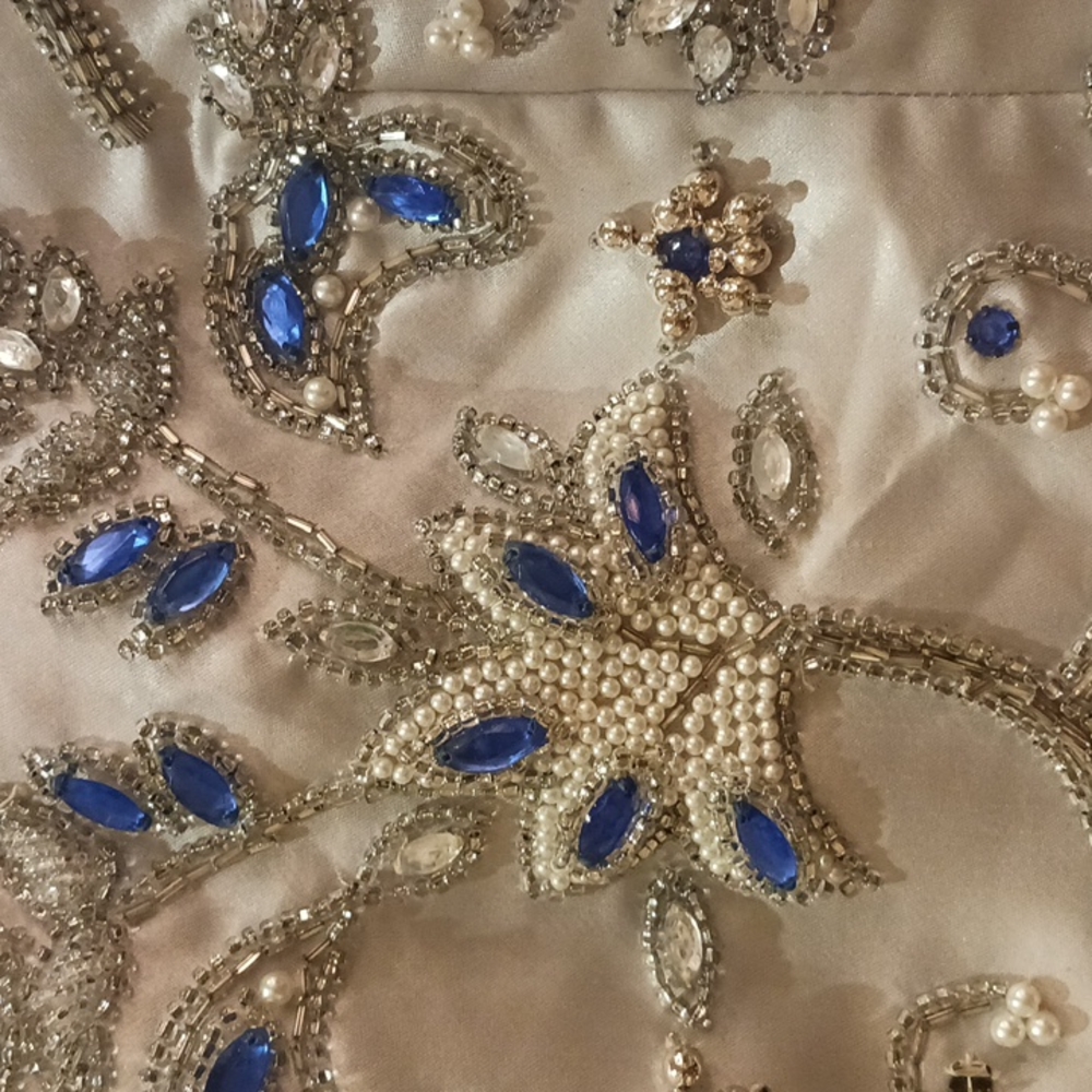 VICTORIA ROYAL LTD GOWN SIZE 10 - Picture 5 of 17